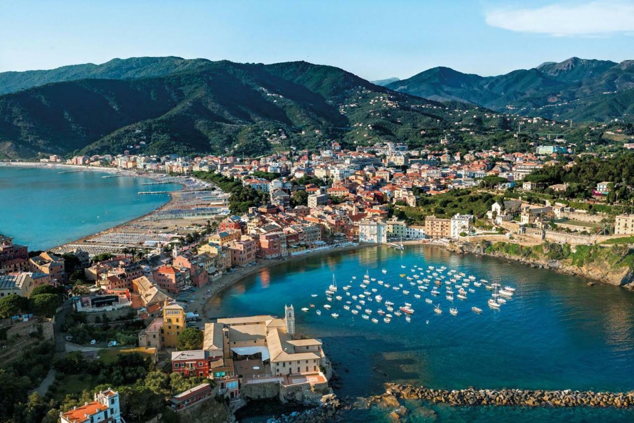 The Sea From The Hills Apartment Casarza Ligure Exterior foto