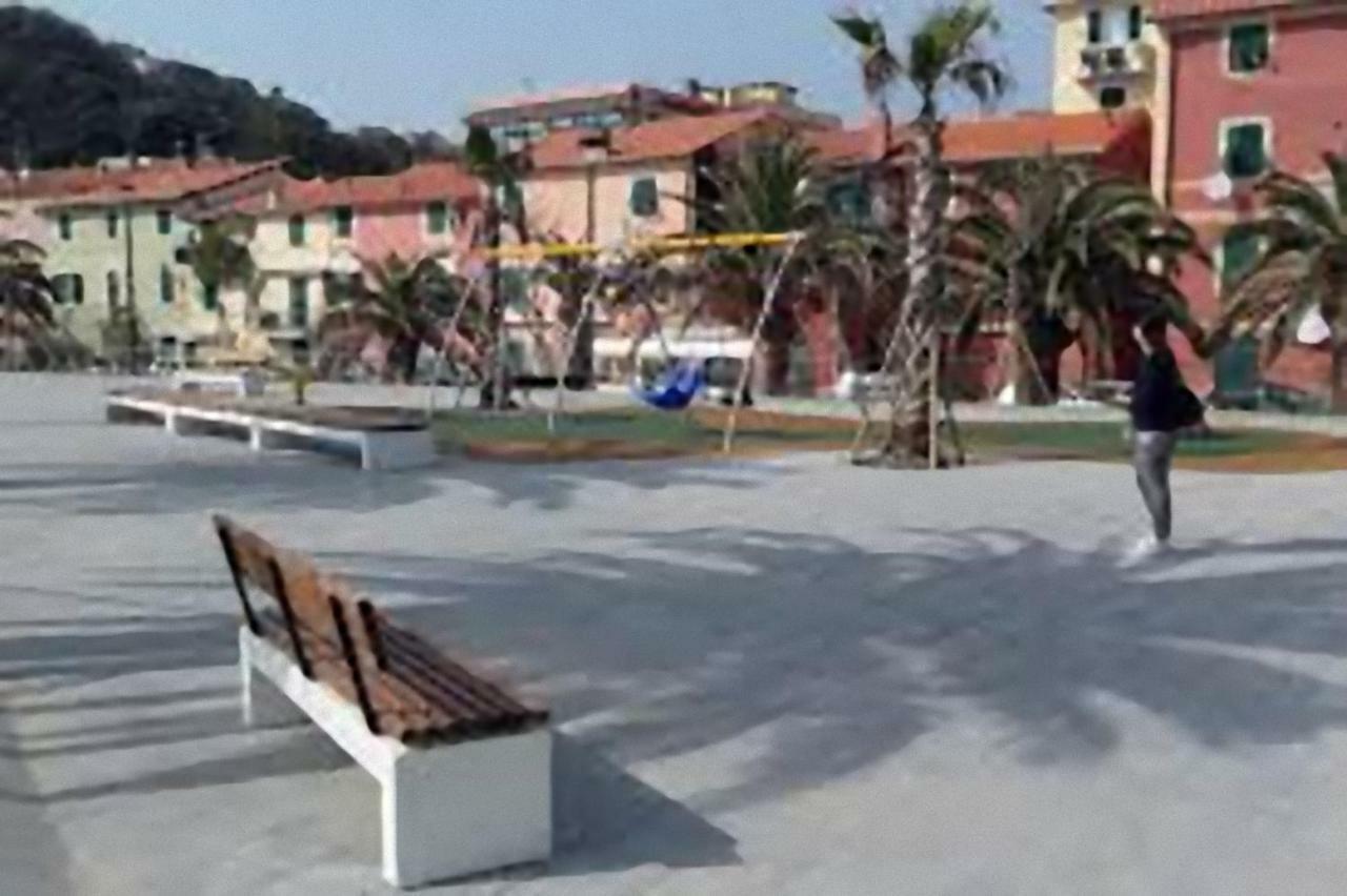 The Sea From The Hills Apartment Casarza Ligure Exterior foto