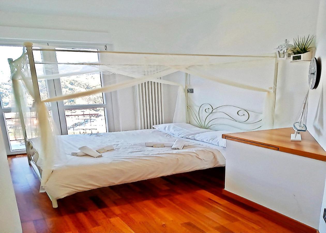 The Sea From The Hills Apartment Casarza Ligure Exterior foto